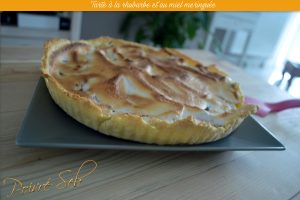 Tarte à la rhubarbe au miel meringuée