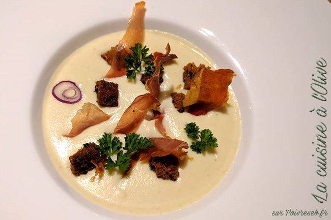 veloute-de-celeri-croutons-persillade