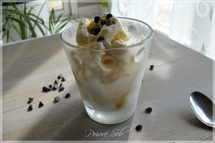 Glace vanille au fromage blanc et pépites de chocolat