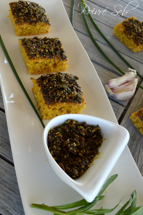 Pesto aux herbes fraîches du printemps