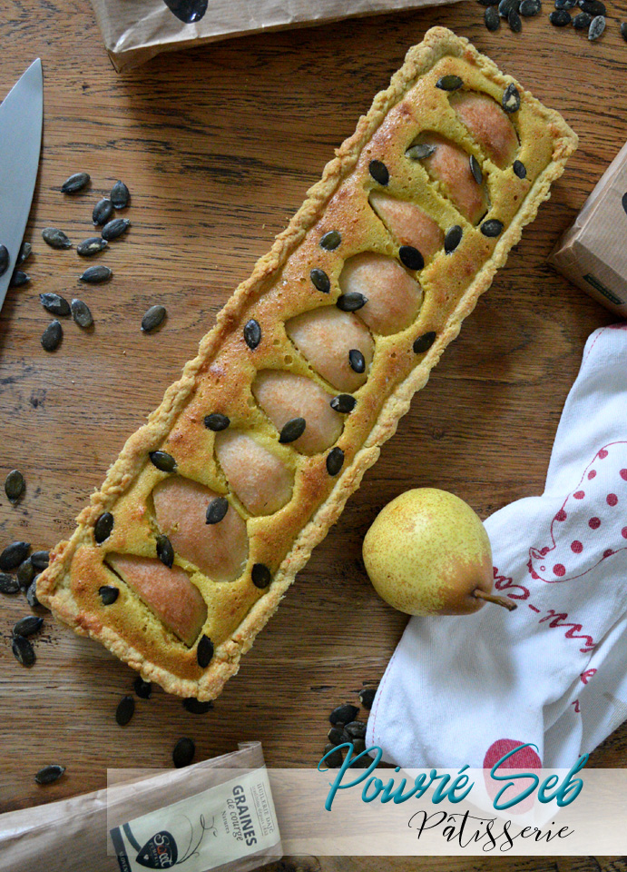 Tarte aux poires Rocha à la frangipane saveur pépin de courge