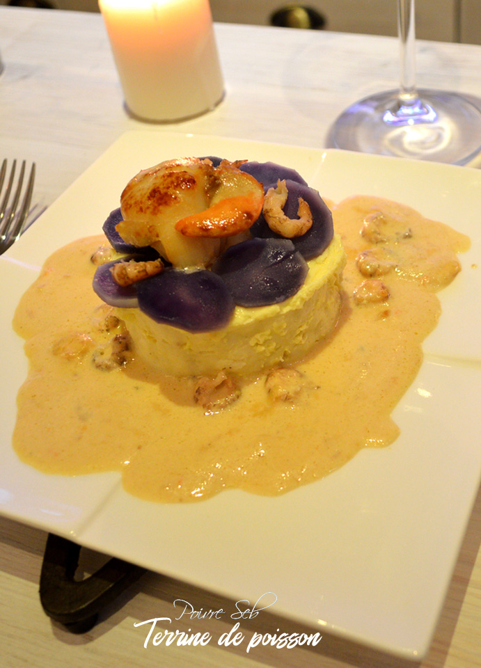 Terrine de poisson aux noix de Saint-Jacques et son médaillon de prunelle sauce Riesling.